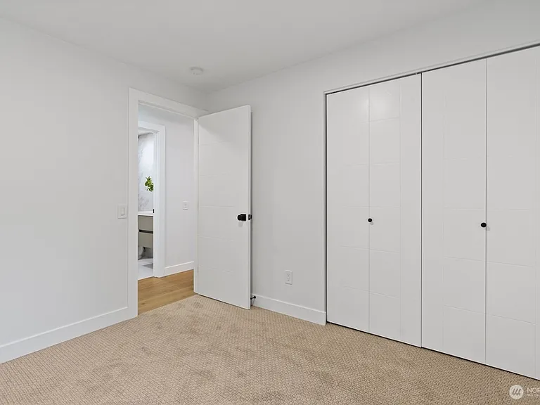 914 198th Pl SW — Photo 7