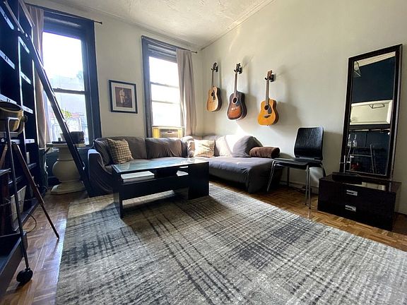 2nd image of 641 10th Ave #3RS