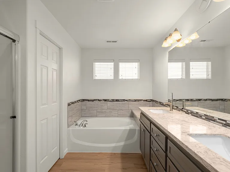 10373 NE Okanogan St — Photo 16