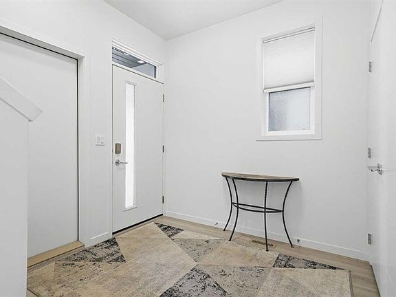 2nd image of 324 S Copperhead Way SE