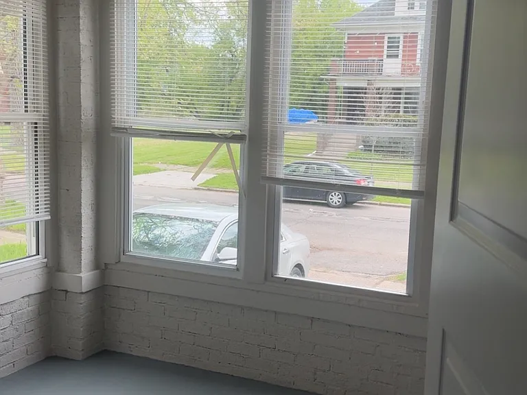 830 Philip St #1 — Photo 3
