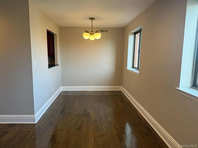 140 McGlynn Pl — Photo 5