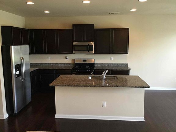 4th image of 1900 Stanton Way #1
