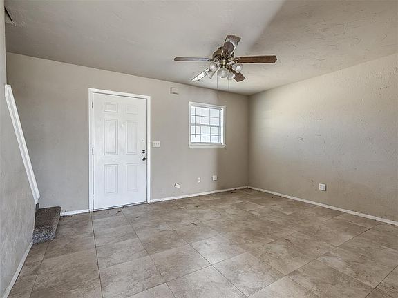 4th image of 2515 Harper Rd