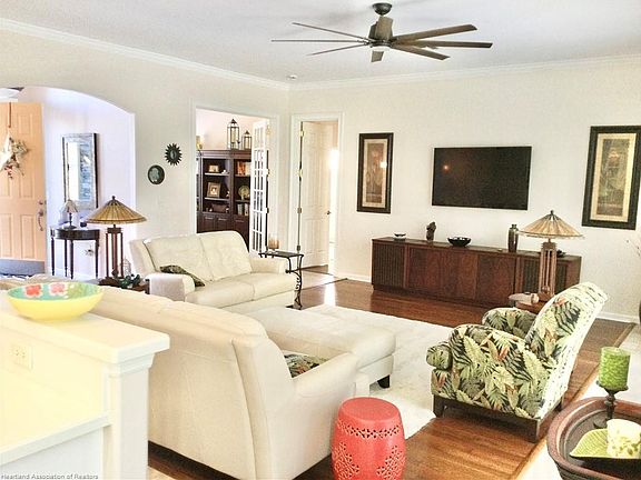 2nd image of 2856 Briarwood Ln