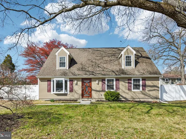 306A Montfield Ln, Glen Burnie, MD 21061