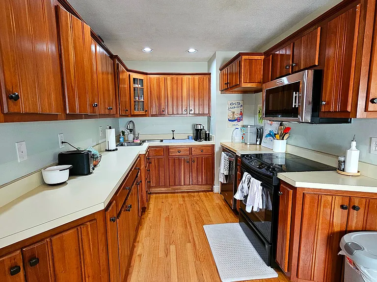 6508 Hanover Ave — Photo 24
