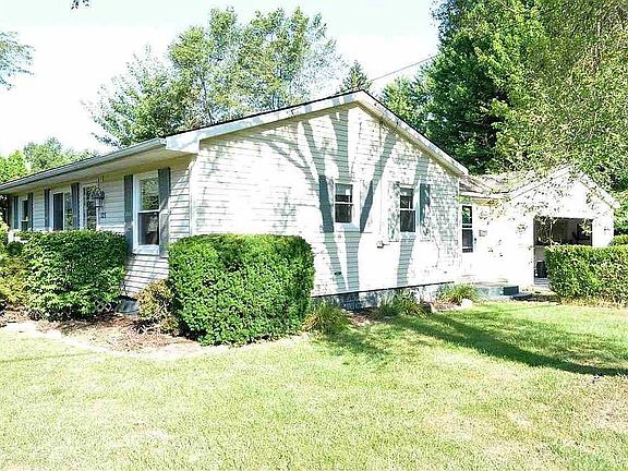 4th image of 323 McFarland St