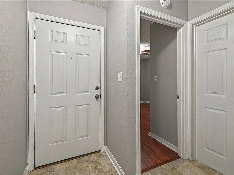 3001 Oak Park Ct #A — Photo 5