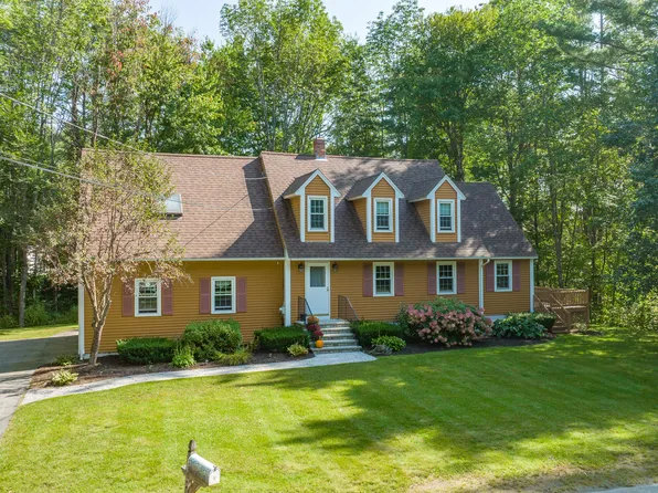 8 Wildwood Drive, Sanford, ME 04083