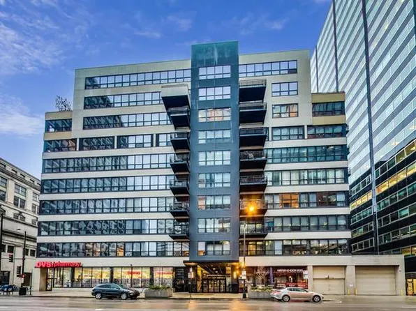 130 S Canal St APT 504, Chicago, IL 60606