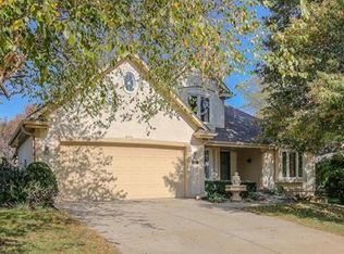 311 NW Chateau Dr, Blue Springs, MO 64014