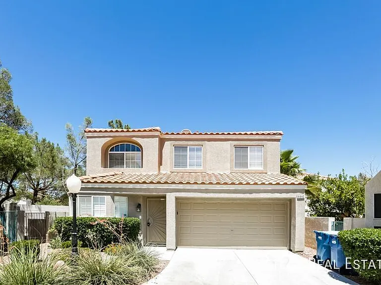 8840 Cornwall Glen Ave — Photo 2