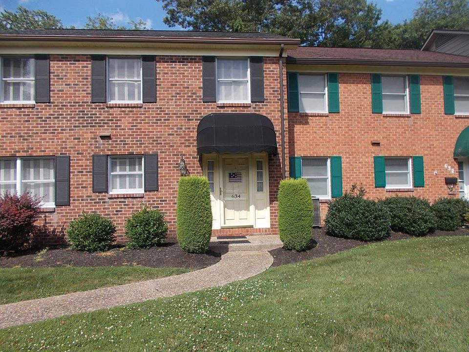 1st image of 634 Carriage Dr