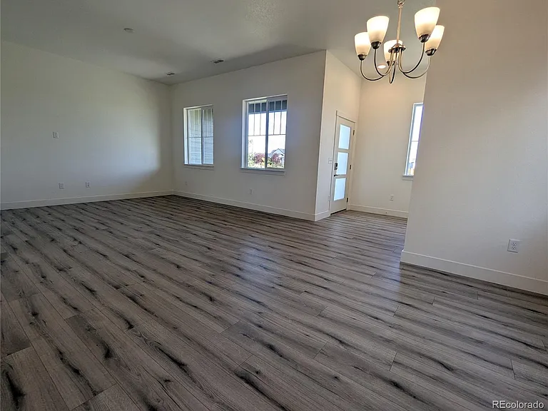 6109 Zebulon Pl — Photo 8