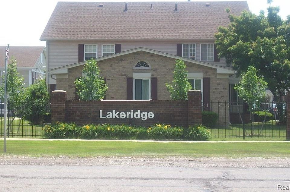1st image of 26010 N Lake Dr