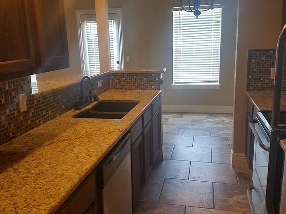 2nd image of 902-914 W Melmar Dr #902