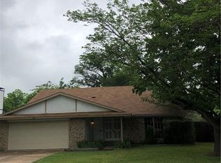 817 Salem Trl, Lewisville, TX 75067