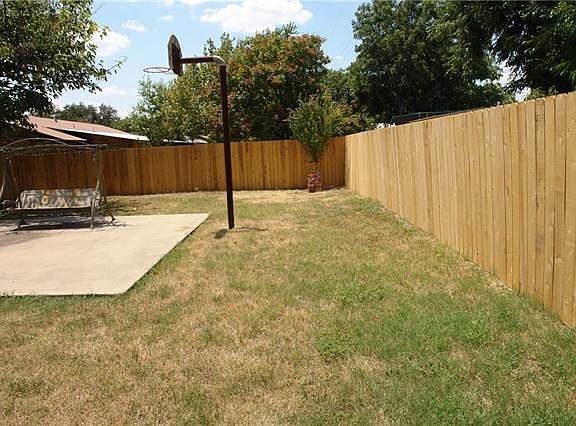 3rd image of 1720 Elza Dr
