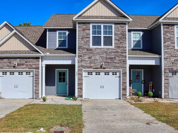 204 N Stingray Lane, Sneads Ferry, NC 28460