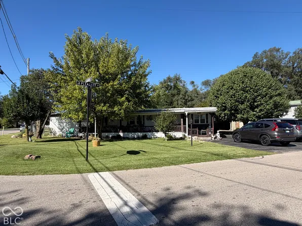916 S Pleasant St, Edinburgh, IN 46124