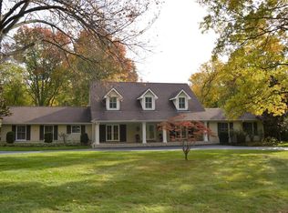 44 Portland Dr, Saint Louis, MO 63131