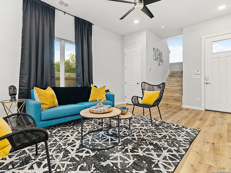 505 Linden Ave — Photo 10