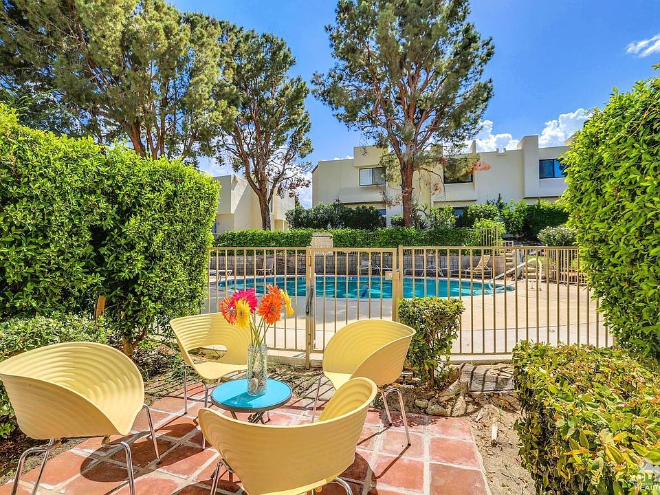 2nd image of 48736 Desert Flower Dr