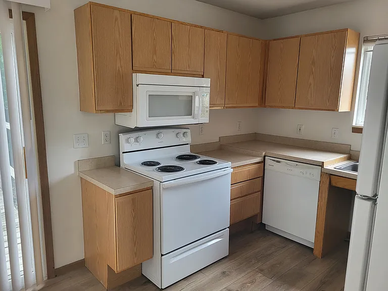 4915 Universal Dr #2 — Photo 5