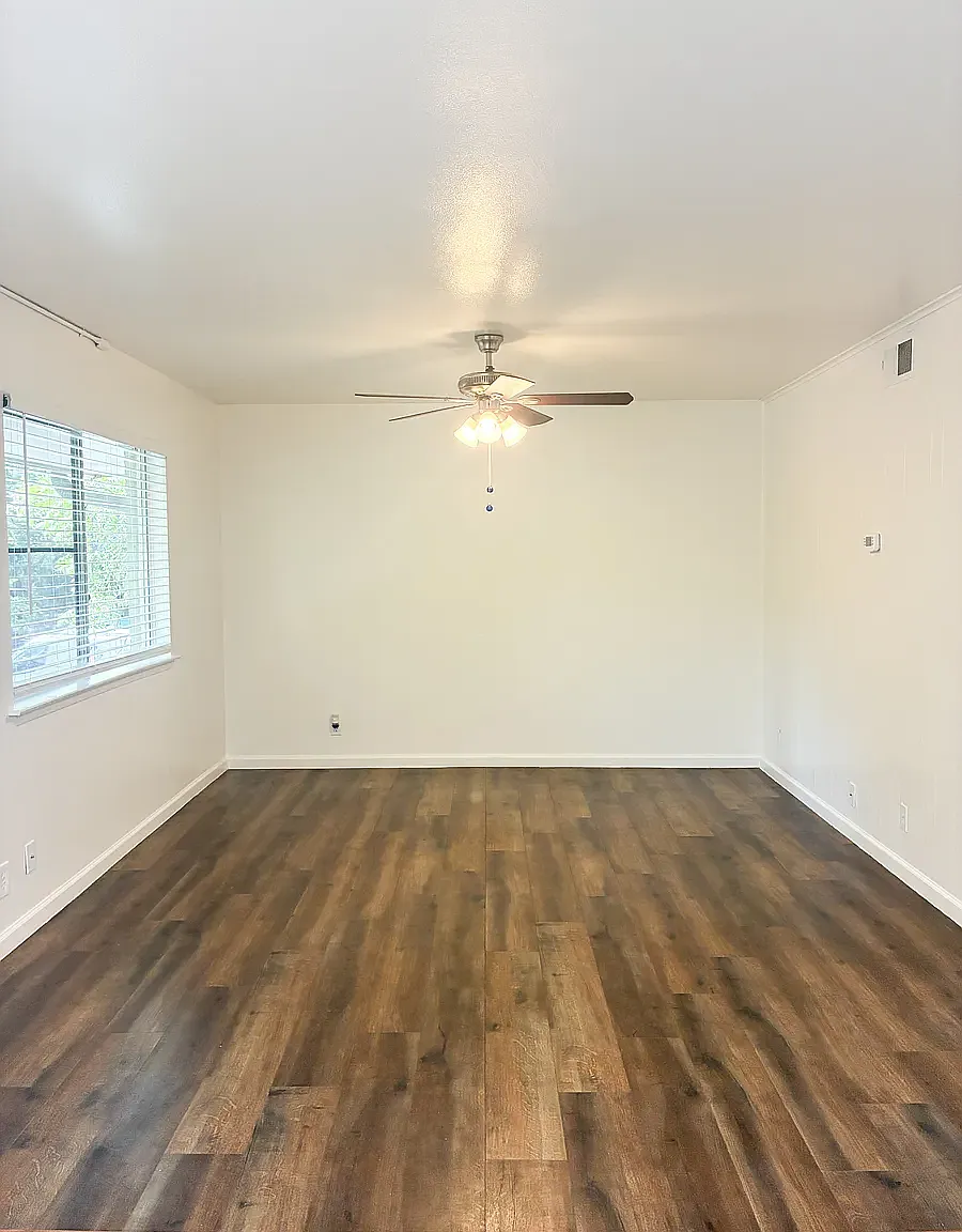 2 bed, 825 sqft, $1,225 — Photo 3