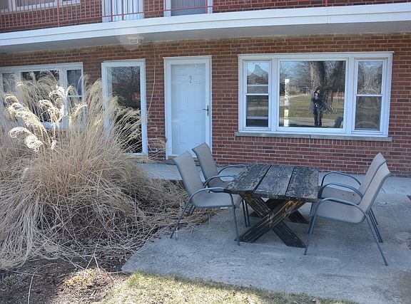 2nd image of 1101 Holiday Ln Unit 3