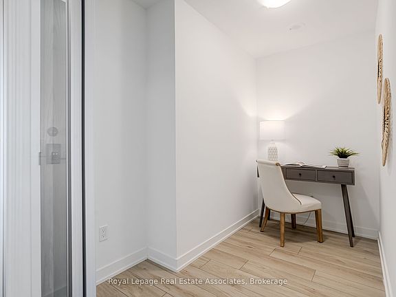 5th image of 1035 Southdown Rd #1004