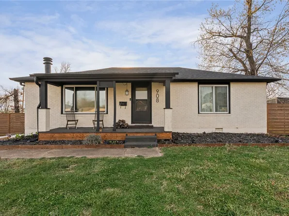 908 S 9th St, Rogers, AR 72756