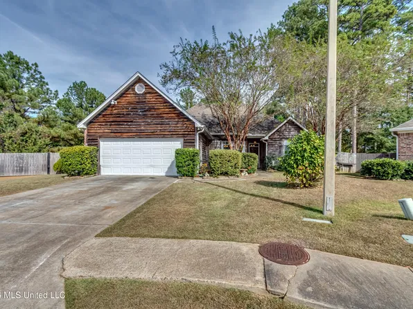 210 Apple Blossom Cir, Brandon, MS 39047