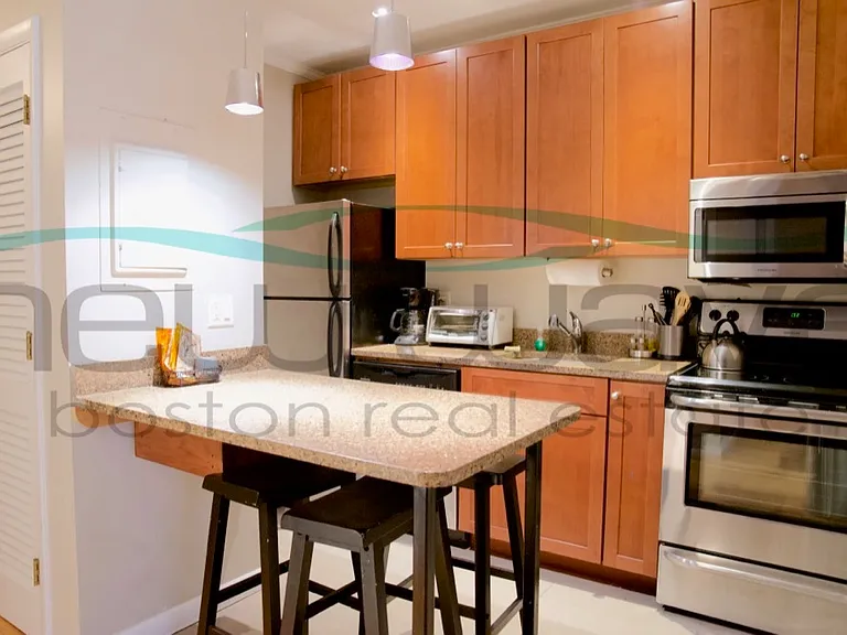 17 Garrison St #6 — Photo 6