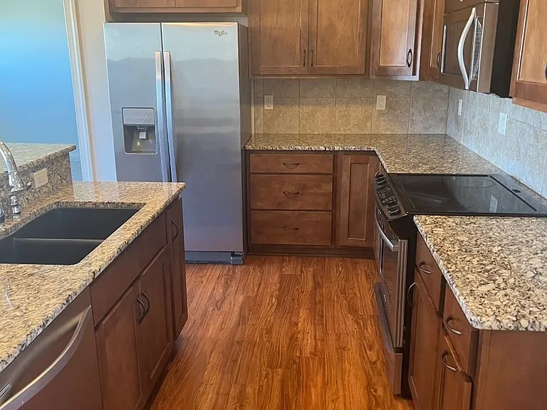 2712-16 London Dr — Photo 5