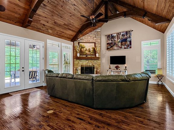 4th image of 360 Dublin Cir