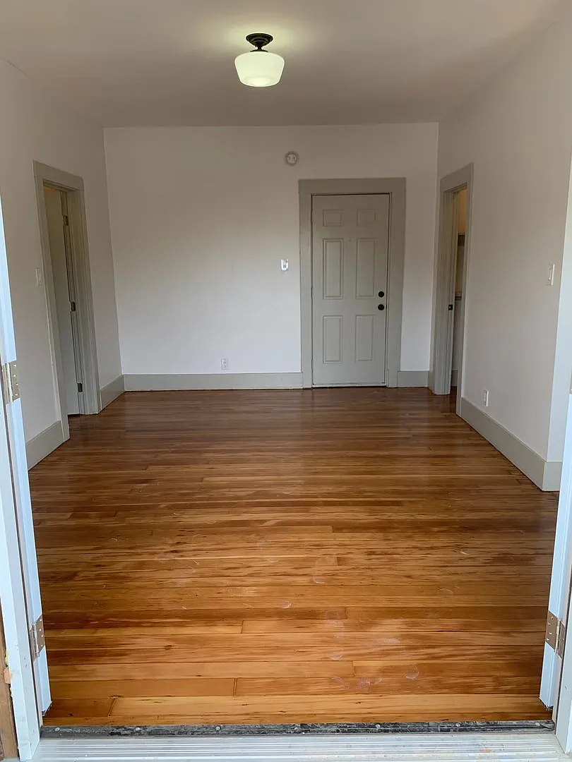 Charming Living in Historic West Adams at 1906 Cimarron Street — Photo 2