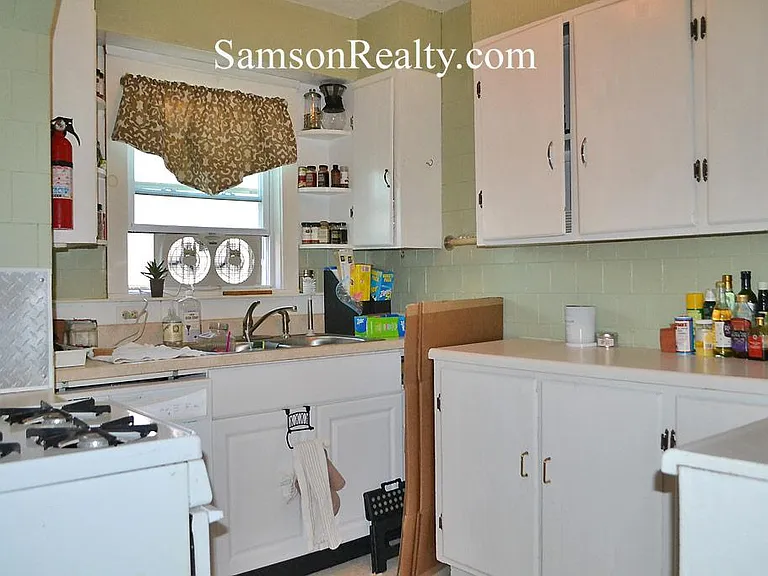 149 University Ave #3 — Photo 2