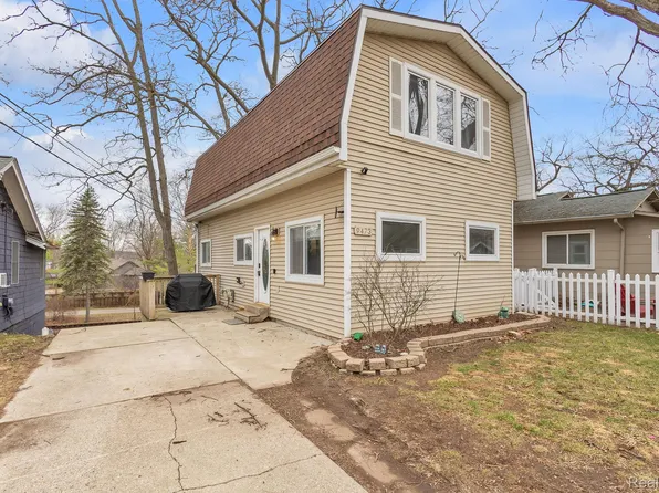 9473 Huron, Pinckney, MI 48169