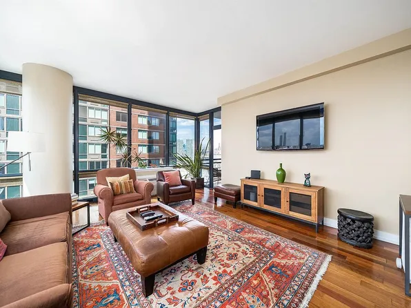 389 Washington St APT 12E, Jersey City, NJ 07302