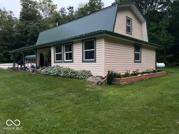 10271 Newport Rd, Bowling Green, IN 47833