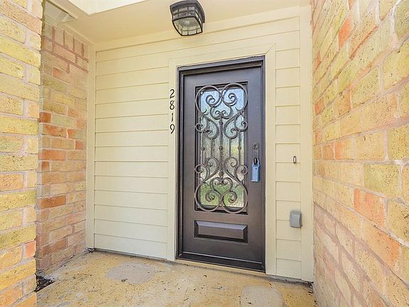 4th image of 2819 Pepper Wood Dr