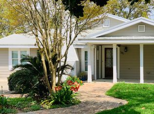 515 Demontluzin Ave, Bay Saint Louis, MS 39520