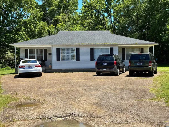 125-127 Ivie Cir, Martin, TN 38237