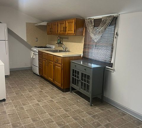 5th image of 222 Union Ave