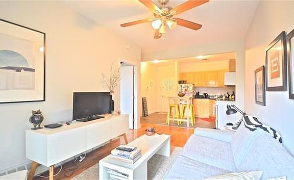 2nd image of 447 W 47th St APT 6