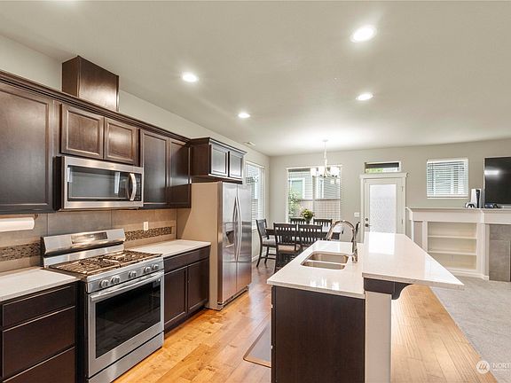 2nd image of 3899 Portside Drive