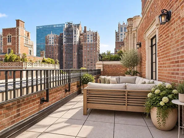 314 41st St Unit Ph1b, New York, NY 10017