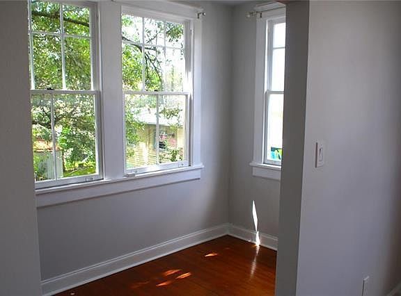 5th image of 2009 S Lopez St